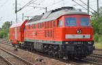Gleich zweimal durchfuhr heute in die jeweils andere Richtung 232 587-6 mit einem nagelneuen Hilfszugwagen der DB Netz Notfalltechnik den Bf.