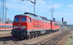 233 478-7 am Haken von 155 243-9 am 15.04.15 Bhf.
