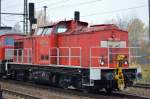 298 316-1 am Haken von 232 909-2 am 30.10.15 Durchfahrt Flughafen Berlin-Schönefeld.