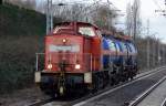 Übergabe von drei GRILLO Gasdruckkesselwagen durch 298 312-0 Richtung Industrieübergbabegebiet Nordost am 28.01.16 Berlin-Hohenschönhausen.