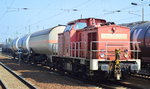 298 317-9 mit drei Kesselwagen am 16.09.16 Bf.