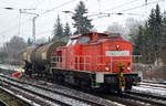 298 322-9 mit einem Kesselwagen bei einer Übergabefahrt am 18.01.17 Berlin-Hirschgarten.