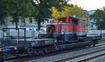 Am Ende eines gemischten Güterzuges entdeckte ich noch diesen Sondertransportwagen für Kleinloks der DB mit der Nr. 80 80 D-DB 9719 144-5 Uais 200 mit der Überführung einer Köf III mit der Nr. 335 163-2[NVR-Nummer: 98 80 3335 163-2 D-DB] am 07.09.16 Eichwalde bei Berlin Richtung Königs Wusterhausen. 