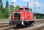 363 042-3 bei der Durchfahrt Bhf. Flughafen Berlin-Schönefeld, 15.07.14