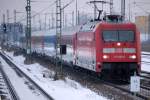 EC 176 nach Hamburg mit 101 020-6 Richtung Berlin-Spandau, 06.12.10 Berlin-Beusselstr.