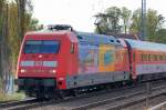 101 037-0 mit ihrer relativ neuen Seitenwerbung mit dem EC 178 Richtung Bernau am 04.10.11 Berlin-Karow.