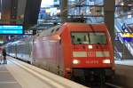 CNL 476 aus Budapest hat seine Tour in Berlin Hbf (tief) beendet mit 101 076-8, 01.05.13