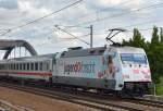 101 050-3  50 Jahre Jugend forscht  als Schublok mit IC am 25.07.15 Berlin Pankow.