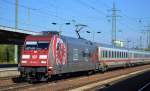 101 110-5 mit IC-Wagengarnitur (leer) Durchfahrt Bhf.