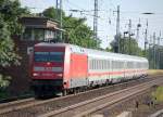 IC 145 (Szczecin Glowny) mit 101 098-2 Richtung Bernau, 30.06.10 Berlin-Karow.