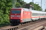 IC 2157 (Stralsund) mit 101 112-1 Richtung Bernau, 30.06.10 Berlin-Karow.