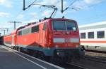 111 191 mit Regionalzug Richtung Frankfurt a.Main abfahrbereit im Bhf.