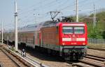 RE3 Richtung Elsterwerda mit 112 182, 03.05.12 Berlin-Blankenburg.