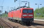 Doppeltraktion 112 183 + 143 358-0 bei der Durchfahrt Bhf.