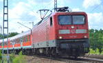 112 103 mit der Cruise Train (Kreuzfahrersonderzug) Zuggarnitur zur Abstellung Bf. Berlin-Lichtenberg am 28.07.17 Berlin-Wuhlheide.