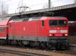 114 024-3 mit dem RB14 abfahrbereit im Bhf.
