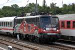 Selten ist der DB mal eine Motivlok so gelungen wie bei der 115 509-2  80 Jahre Autozug , hier mit PbZ am 05.06.12 Berlin Greifswalder Str.