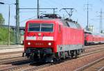 120 138-3 auf Leerfahrt durch den Bhf.