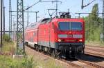 143 233-5 mit dem RE7 Richtung Dessau Hbf bei der Einfahrt Bhf.