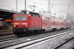 143 809-2 f�hrt mit Regionalzug zu neuen Aufgaben (Ersatz?), 16.01.12 Bhf.
