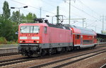 Dienstfahrt mit 143 658-3 und einem Doppelstocksteuerwagen am Haken am 05.08.16 Durchfahrt Bf.