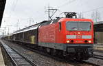 Kein Tag mehr ohne DB 143ér vor Güterzügen, hier 143 837 mit einem langen gemischten Güterzug am 01.03.17 Bf.
