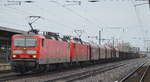 Doppeltraktion 143 321-8 + 143 ???-? mit gemischtem Güterzug am 29.03.17 Bf.
