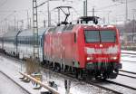 145 058-4 f�hrt mit einigen ungarischen und �sterreichischen Schlaf- und Liegewagen des EN 476 (Wien Westbf - Breclav-Brno hl.n.