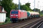 145 023-8 mit den vielleicht aus dem entferntesten Land stammenden Kesselwagen, die in Deutschland zeitweise schon seit Jahren zu beobachten sind, diese farbigen Kesselwagen aus Kasachstan mit den