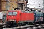 145 048-5 mit Ganzzug polnischer Sch�ttgutwagen f�hrt am alten Gbf.