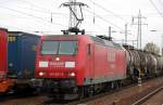 145 057-6 mit einem Kesselwagenzug f�r die Fa.