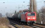 145 072-5 mit Kesselwagenzug am 03.12.13 Berlin-Karow.