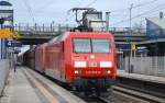 Doppeltraktion 145 065-9 + 145 075-8 mit Erzzug bei der Durchfahrt Bhf.