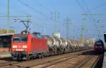 145 043-6 mit Ganzzug Knickkesselwagen am 31.10.15 Bhf.