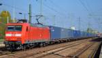 145 035-2 mit Containerzug am 05.10.15 Bhf.