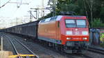 145 022-0 mit Ganzzug Schiebewandwagen am 19.06.17 Einfahrt zum hamburger Hafen im Bf.