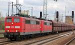 DB Doppeltraktion mit 151 095-7 + 151 104-7 und langem Erzzug bei der Durchfahrt im Bhf.