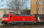 152 038-6 mit einem Güterzug hauptsächlich Schiebewandwagen am 04.01.14 Bhf.