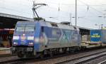 DB Albatros 152 135-0 fuhr mit KLV-Zug zum Personalwechsel im Bhf.