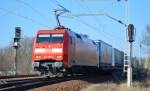 152 125-1 mit KLV-Zug (LKW-WALTER) am 16.03.16 Berlin-Wuhlheide.