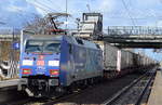 152 135-0 mit KLV-Zug am 10.03.17 Bf.