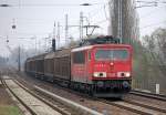 155 016-9 mit einem Ganzzug Schiebewandwagen, 06.04.11 Berlin-Karow.