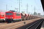 155 061-5 mit einem Ganzzug Sch�ttgutwagen am 19.05.11 Bhf.