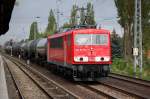 155 211-6 mit Kesselwagenzug, 09.08.11 Berlin-Karow.