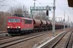 155 132-4 mit einem sehr langen Ganzzug Sch�ttgutwagen am 07.12.11 Berlin-Blankenburg.