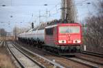 155 229-8 mit Kesselwagenzug am 28.12.11 Berlin-Karow.