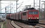 155 109-2 mit Coiltransportzug bei der Durchfahrt Bhf.