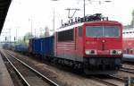 155 110-0 mit gemischtem G�terzug am 30.04.12 Bhf.
