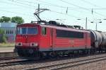 155 127-4 mit Kesselwagenzug am 04.07.12 Bhf.