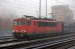 155 150-6 mit polnischen Sch�ttgutwagen Richtung Berlin-Lichtenberg, 21.11.13 Berlin Greifswalder Str.